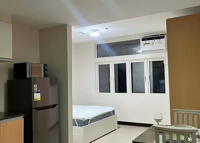 Key Luxe Makati 20a Apartment