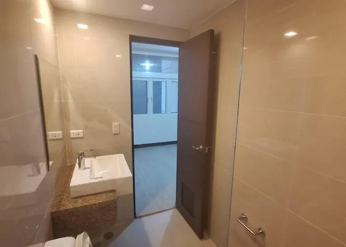 Key Luxe Makati 20a