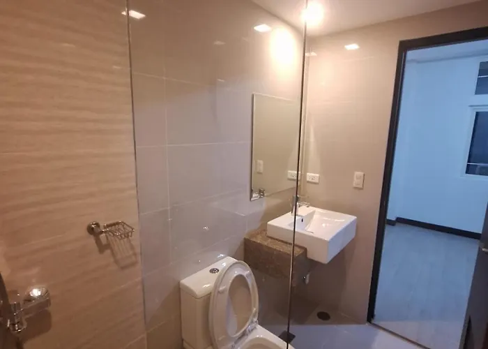 Key Luxe Makati 20a *